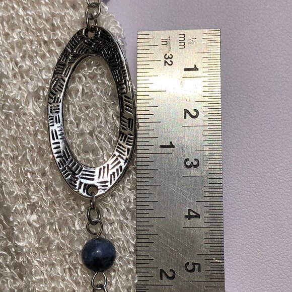 Stylish silver and gemstone necklace - Picture 7 of 9